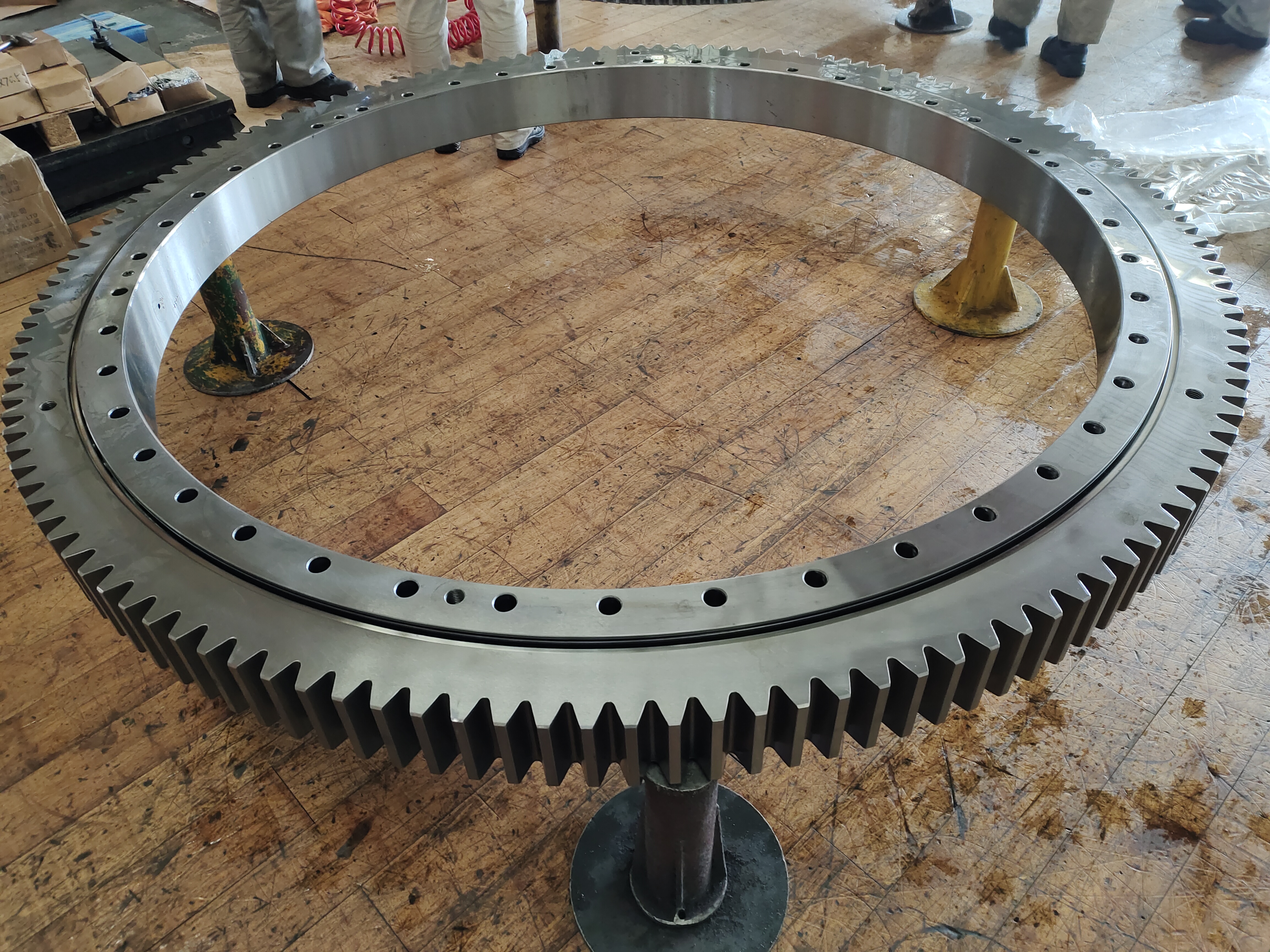 外齿交叉滚子转盘轴承